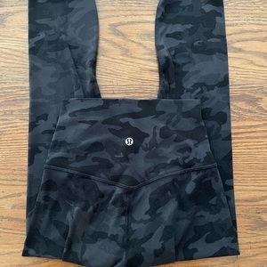 Lululemon Crop Aligns